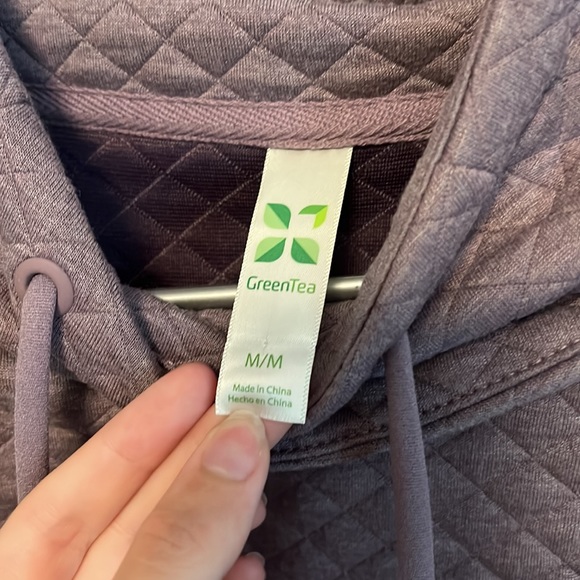 Size medium sweatshirt, it’s a purple color. It’s super comfy! Has pockets! - Picture 3 of 3